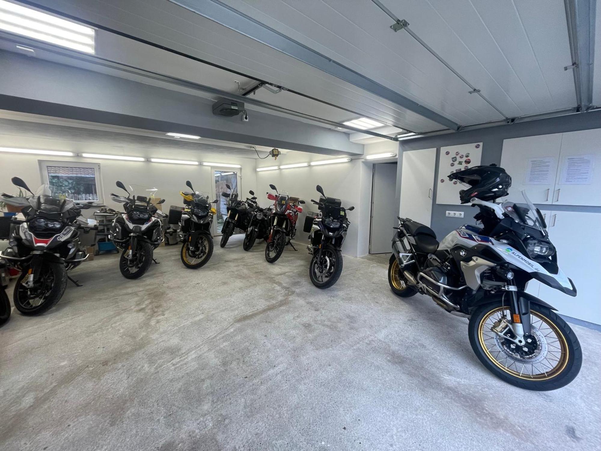 Alpen-Hostel - Apartment Talstation Mit Motorradvermietung Memmingen Ngoại thất bức ảnh